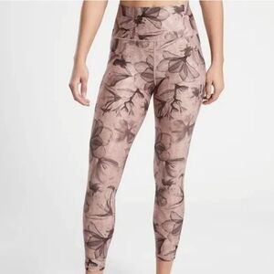 Athleta Salutation Stash Pocket ll 7/8 Leggings Rose Floral Print.